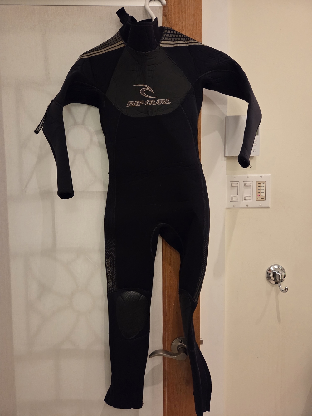 Rip Curl Kids Black Full Wetsuit One Piece, Fusion Seal, 4.3 mm, 10